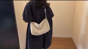 Tas Selempang Polos Kotak  Besar Import / Shoulder Bag