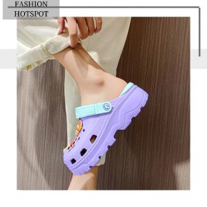 รองเท้าแตะ NQshop 🔥 5 แบบ สวมเบาใส รูระบายกับสายรัดส้น รักษาความสวยงามพื้นนุ่ม 👍