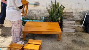 TH โต๊ะหมู่บูชาไม้สัก หมู่ 9 หน้า 6 100*53*สูง78 ซม. **รวมฐาน** (ไม้สักแท้) สีย้อม(อิฐ)