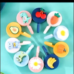 Gantungan Hook Bulat Karakter Motif 3D Serbaguna Cantolan Motif Serbaguna Gantungan Dinding