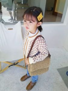 WANDER เสื้อกันหนาวดญ เสื้อไหมพรมเด็ก การออกแบบแฟชั่นเกาหลี เสื้อคาร์ดิแกนเสื้อสเวตเตอร์กระดุมแถวเดียวของเด็กผู้หญิง เช่นเด็กผู้หญิง 231127