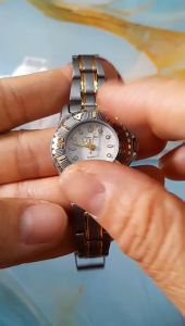 Đồng hồ nữ Jhonny Blues niềng xoay dây thép second hand si nhật- đã qua sử dụng