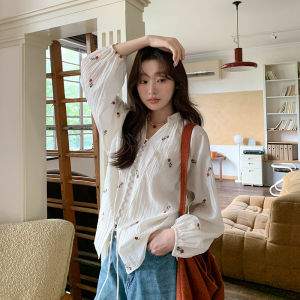 Mixd | Áo Blouse Thêu Thiết Kế Phong Cách Pháp