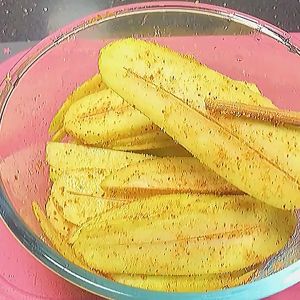 [quick Delivery] Licorice Pepper Salt 120g Fruit Sour Seasoning Guangxi Specialty Dipped Fruit Ingredients甘草椒盐120g瓶 水果酸嘢调味料广西特产沾水果配料酸辣李子青芒