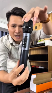 Micro Livestream Karaoke Thu Âm M2 Điều Khiển Từ Xa Tích Hợp Soundcard Âm Thanh Chuyên Nghiệp