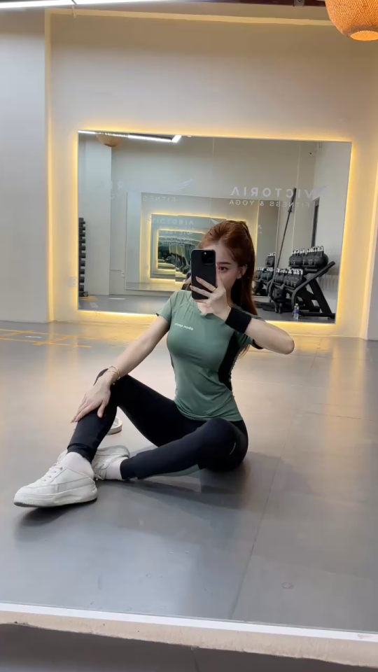 Quần áo tập gym yoga aerobic nữ cộc tay phối màu - Bộ tập thể thao nữ kín bụng quần dài legging co giãn 4 chiều-(D39)
