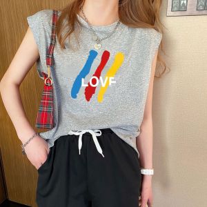 เสื้อยืดแขนกุดสีดำหลวมๆ สำหรับผู้หญิง ฤดูใบไม้ผลิและฤดูร้อน 2025 เสื้อเชิ้ตแขนกุดแบบลำลอง สไตล์เกาหลี เสื้อเชิ้ตคอตตอนผสมโพลีเอสเตอร์