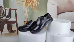 2026 new mens work shoes black shoes security shoes