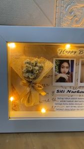 Hadiah Unik untuk Ulang Tahun, Wisuda & Anniversary: Bunga Kering 6R & Bingkai Foto