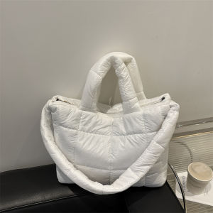 Lightweight Casual Womens Handbag 2024 New Korean Style Commuter Shoulder Bag Large Capacity Tote Bag for Young Adults