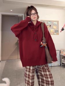 เสื้อสเวตเตอร์มีฮู้ดสีแดง ทรงหลวม แขนยาว สำหรับผู้หญิง ฤดูใบไม้ร่วง/ฤดูหนาว เสื้อคลุมกันหนาวแบบสวมหัว อบอุ่น ใส่สบาย