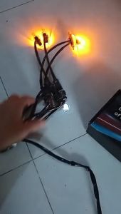 Bộ 4 Đèn LED Gắn Phía Trước Xe Hơi Xe Tải 12V Sáng Vàng