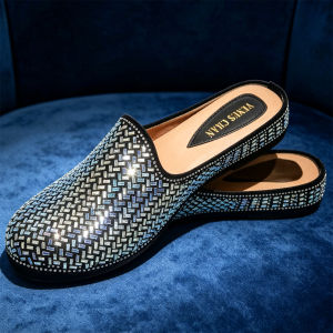 Elegant Women Closed Toe Rhinestone Mules Flat Slippers Sparkling Woven Crystal Backless Slides for Wedding Banquet Party