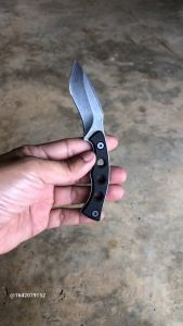 มีดห้อยคอ Eafengrow รุ่น EF 112 ด้ามสีดำและสีเขียวขี้ม้า