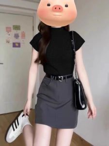PEIXI | Slimming and Figure-hugging Black Half High-neck Short Top
