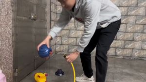 Rocket Jet Sprinkler Toys Spinning Flying Splash Playing Water Toy Summer Outdoor Water Powered Launcher Kids Bath Toys