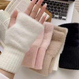 New Mink Fleece Half Finger Gloves for Womens Soft Winter Warmth Luxury Solid Color Plush Knitted Fingerless Gloves