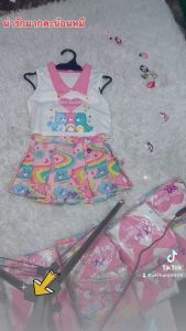 ชุดเซตเด็กกระโปรงจีบ สกรีนลายหมีแคแบร์ งานป้ายนะคะ สาวกห้ามพลาดชูดนี้ ผ้าคอตตอลนุ่ม
