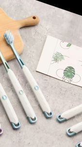 Toothbrush Soft bristle toothbrush Effective cleaning without damage to your gum