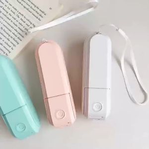 พัดลมไร้สาย แบตเตอรี่ชาร์จได้ พัดลมมินิ รุ่น F06 สามในหนึ่งเดียว มัลติฟังก์ชั่น พัดลมไฟฟ้า+กระจก+ไฟฉาย