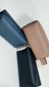 Pouch Kosmetik/ Dompet Makeup Waterproof/ Tas Murah Souvenir Serbaguna Bahan Kulit Imitasi Premium Tebal Miniso Bentuk Persegi Panjang