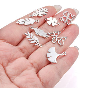 จี้ใบโคลเวอร์สแตนเลสขัดเงาเครื่องประดับรูปใบไม้สร้อยคอแบบทำมืออุปกรณ์เสริมต่างหู