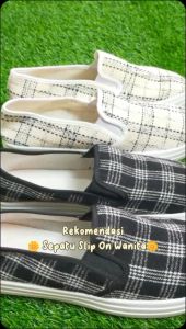 NW035 Sepatu Sneakers Wanita Slip On Import Motif Simple
