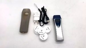 Máy chấm công tuần tra bảo vệ GS 6100CL - Pin sạc và đèn pin