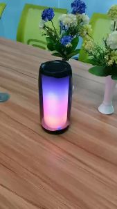 RGB 360 องศา 2000mha Bluetooth powerful bass จังหวะดนตรี กันน้ำ พร้อมลำโพงบลูทูธแบบพกพา เล่นต่อเนื่องได้นานถึง 10 ชั่วโมง