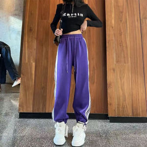 กางเกงวอร์มทรงหลวมเอวสูงสำหรับผู้หญิง กางเกงขายาวทรงหลวมสไตล์ลำลอง ลายทางข้าง 3 แถบ กางเกงขายาวทรงสปอร์ตสำหรับผู้หญิง