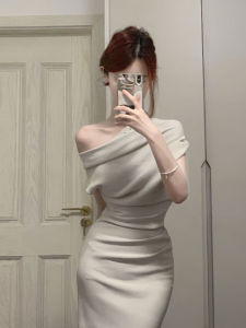 CHANGTONG | Elegant and Fashionable One-shoulder Bodycon Dress for Summer