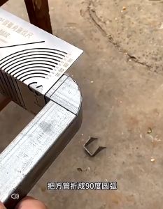 Thước Lấy Dấu Phạm Vi Sử Dụng 20-65 Thước Ke Vuông Góc Đường Cong Bo Góc Trên Các Loại Sắt Hộp 45 Độ Theo 2 Hướng