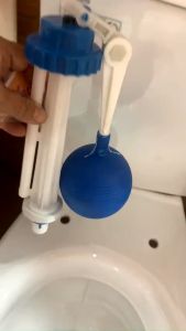 Cụm phao cấp nước bồn cầu KAG-XBC62A cột cấp nước cho xí bệt hình trái bóng nhựa 100% lắp vừa 99% các loại cầu