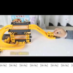 Parking Lot Rail Car Mainan Anak Track Set - Diecast Mobil Dino Truk / Mainan Anak Laki-Laki Rel Helikopter / Railcar Way Set City Police / DIY City Konstruksi Truck / Mainan Edukasi Anak