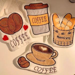 Khăn Lau Tay Dày Bằng Vải Nhung San Hô Thêu Hình Cà Phê Dễ Thương Dùng Trong Nhà Bếp Và Phòng Tắm