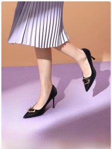 เรียบหรู รองเท้าส้นสูง Sharp Point ผู้หญิง รองเท้าพร้อมหัวเข็มขัดตกแต่ง รองเท้าแมวที่มีเสน่ห์สําหรับ ทางการ พื้นรองเท้ายางสําหรับโอกาส