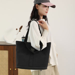 Trendy Large Capacity Ladies Commuter Bag 2025 New Fashion Single Shoulder Casual Lightweight Tote Bag for Women