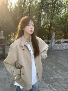 แฟชั่นอเมริกันย้อนยุค ดีไซน์ ผู้หญิง เสื้อแจ็คเก็ต ฤดูใบไม้ผลิ ฤดูใบไม้ร่วง หลวม ลำลอง ชุดทํางาน เสื้อโค้ท แจ๊กเก็ตสั้นสําหรับตัวเลขตัวเล็ก