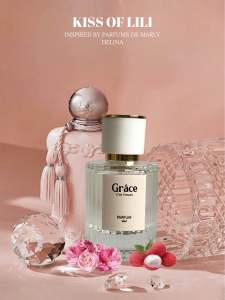 Kiss of Lili - Inspired by Delina