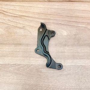 Pát trước Vespa đĩa 220mm xài heo 2 Piston đối xứng màu đen lắp như zin