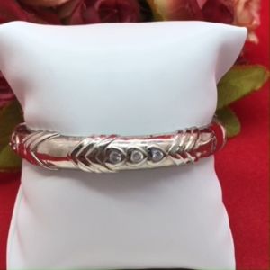 กำไลคลิปล็อคโรเดียมฝังเพชร เส้นผ่านศูนย์กลาง 5.8 ซม. ใส่ในชีวิตประจำวันได้