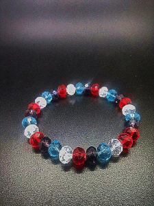 สร้อยข้อมือคริสตัลหลากสีสันหวานๆ ทันสมัย 50 ชิ้น โซเชียลมีเดียแบรนด์ ของขวัญ ของขายในตลาด คริสตัลประดับสร้อยข้อมือ