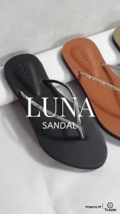 Threepoint Sandal Jepit Wanita Thostee Luna\\n\\nSandal jepit nyaman untuk wanita, seperti Threepoint Sandal Jepit Wanita Thostee Luna, telah menjadi pilihan populer bagi banyak wanita di seluruh dunia. Dalam artikel ini, kita akan membahas tentang sandal jepit wanita Threepoint, keunggulannya, dan bagaimana memilih sandal jepit yang tepat untuk berbagai aktivitas.\\n\\n Apa Itu Sandal Jepit Wanita Threepoint Thostee Luna?\\n\\nThreepoint Sandal Jepit Wanita Thostee Luna adalah sepatu sandal jepit modern yang dirancang khusus untuk wanita. Desain sandal wanita modern ini menawarkan kenyamanan maksimal, gaya yang elegan, dan fungsionalitas yang baik.\\n\\n Desain Sandal Wanita Modern\\n\\nSandal Jepit Wanita Threepoint Thostee Luna memiliki desain yang modern dan elegan, yang cocok untuk berbagai acara dan aktivitas. Dengan berbagai pilihan warna dan gaya, sandal jepit wanita ini dapat dipadukan dengan berbagai outfit dan gaya fashion.\\n\\n Keunggulan Sandal Jepit Wanita Threepoint Thostee Luna\\n\\nBeberapa keunggulan dari Threepoint Sandal Jepit Wanita Thostee Luna antara lain:\\n\\n- Kualitas material yang baik dan tahan lama\\n- Desain ergonomis yang memberikan kenyamanan maksimal saat dipakai\\n- Kemampuan untuk melindungi kaki dari berbagai kondisi cuaca\\n- Mudah dipakai dan dilepas\\n\\n Bagaimana Sandal Jepit Cocok Untuk Berbagai Aktivitas?\\n\\nSandal jepit wanita Threepoint Thostee Luna cocok untuk berbagai aktivitas, mulai dari acara santai hingga acara formal. Sandal jepit wanita ini dapat digunakan untuk berjalan-jalan, berolahraga, atau bahkan acara-acara formal.\\n\\n Fungsi Sandal Jepit Wanita Threepoint Thostee Luna\\n\\nBeberapa fungsi dari sandal jepit wanita Threepoint Thostee Luna antara lain:\\n\\n- Melindungi kaki dari berbagai kondisi cuaca\\n- Memberikan kenyamanan maksimal saat dipakai\\n- Mudah dipakai dan dilepas\\n- Cocok untuk berbagai acara dan aktivitas\\n\\n Cara Memilih Sandal Jepit Wanita yang Tepat\\n\\nBerikut adalah beberapa tips untuk memilih sandal jepit wanita yang tepat:\\n\\n- Pilih sandal jepit dengan desain yang sesuai dengan gaya fashion Anda\\n- Perhatikan kualitas material sandal jepit\\n- Pilih sandal jepit dengan ukuran yang pas\\n- Perhatikan fungsi sandal jepit sesuai dengan aktivitas yang akan dilakukan\\n\\n Mengapa Memilih Sandal Jepit Wanita Threepoint Thostee Luna?\\n\\nAda beberapa alasan mengapa Anda harus memilih sandal jepit wanita Threepoint Thostee Luna:\\n\\n- Desain modern dan elegan yang cocok untuk berbagai acara dan aktivitas\\n- Kualitas material yang baik dan tahan lama\\n- Desain ergonomis yang memberikan kenyamanan maksimal saat dipakai\\n- Mudah dipakai dan dilepas\\n\\n Kelebihan Sandal Jepit Wanita Threepoint Thostee Luna\\n\\nBeberapa kelebihan dari sandal jepit wanita Threepoint Thostee Luna antara lain:\\n\\n- Desain modern dan elegan\\n- Kualitas material yang baik dan tahan lama\\n- Desain ergonomis yang memberikan kenyamanan maksimal saat dipakai\\n- Mudah dipakai dan dilepas\\n\\n Tips Memakai Sandal Jepit Wanita Threepoint Thostee Luna\\n\\nBerikut adalah beberapa tips untuk memakai sandal jepit wanita Threepoint Thostee Luna:\\n\\n- Pastikan ukuran sandal jepit sesuai dengan ukuran kaki Anda\\n- Gunakan sandal jepit sesuai dengan acara dan aktivitas yang akan dilakukan\\n- Perhatikan kebersihan dan perawatan sandal jepit\\n- Jangan lupa untuk melepas sandal jepit saat tidak digunakan untuk menjaga kebersihan dan keawetan sandal jepit.\\n\\nDengan memilih sandal jepit wanita Threepoint Thostee Luna, Anda akan mendapatkan sepatu sandal jepit yang nyaman, stylish, dan fungsional. Selamat mencoba!\n}