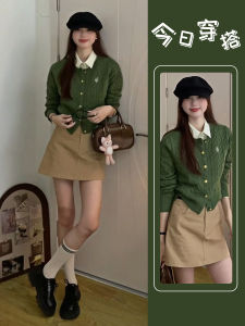 ชุดกระโปรงสั้นทรงเอผ้าถักสไตล์เกาหลีฤดูใบไม้ร่วงและฤดูหนาวสำหรับผู้หญิงวัย 18-24 ปี แขนยาว คอกลม สีสันสดใส