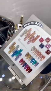 Vendeeni B32 18 Colors Flash on Twilight Diamond Glitter Gel Polish Set 18色暮光碎钻甲油胶秋冬爆闪美甲店专用套装1btl 15ml free color chart