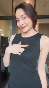 เสื้อแขนกุดผู้หญิง สีขาว