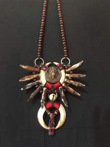 Kalung taring replika etnik dayak liontin pantak