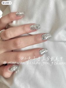 Handmade Wearable Nail Art Bright Color Short Style Silver Glitter Wedding Nails Stand out in Ins Fashion White Enhancing