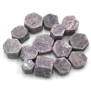 100g Bulk Natural Stone Raw Red Corundum Ruby Crystals Minerals Healing Stones Gemstones Reiki Home Decor Garden Decoration Gift
