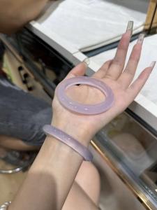 สร้อยข้อมือหินอ่อนมุกสีม่วงธรรมชาติแบบผสมผสานสำหรับผู้หญิง เครื่องประดับแฟชั่นสุดเก๋ สร้อยข้อมือหินเซนติเมตร